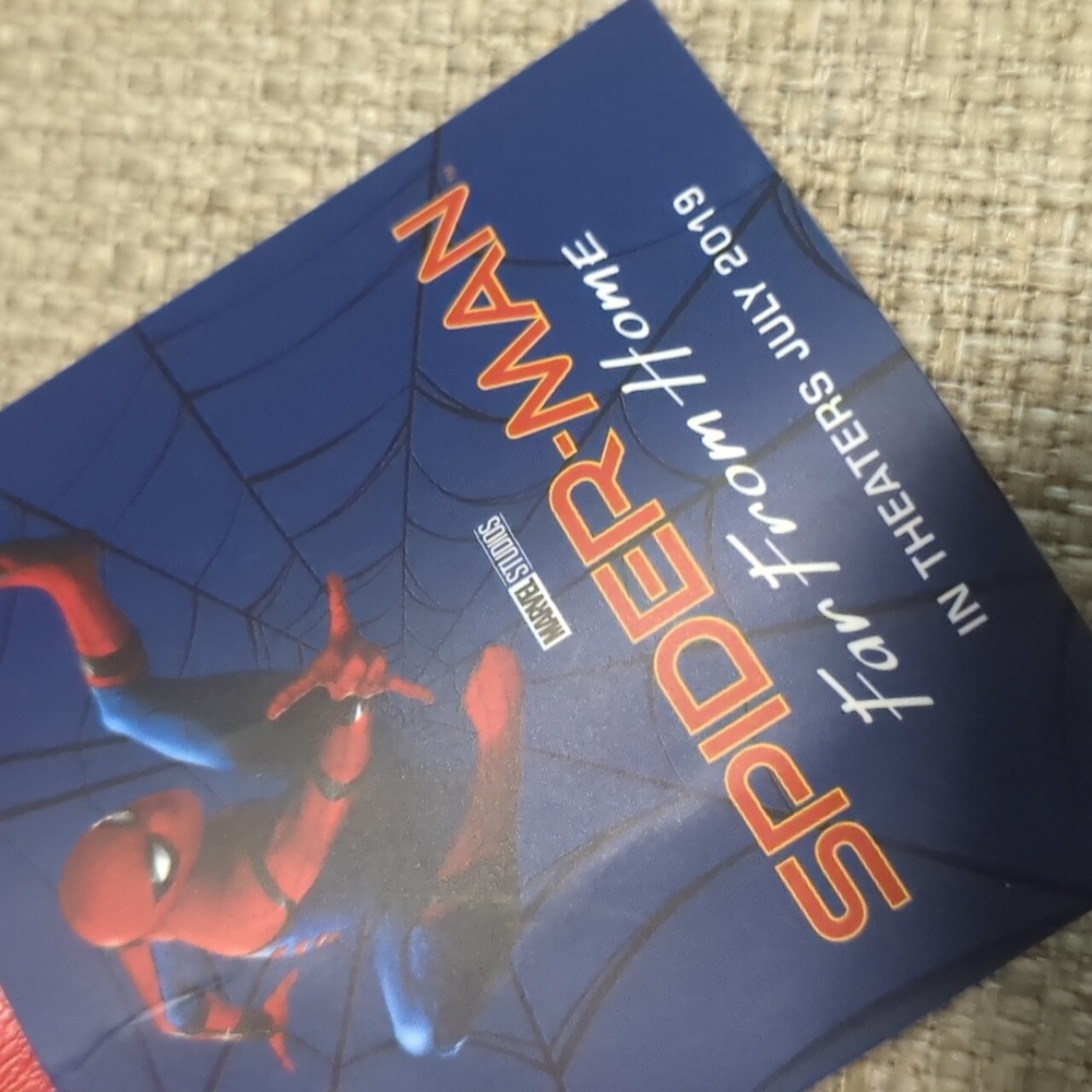 New SPIDERMAN UNITED AIRLINES Business First Class Amenity Kit Bag Unopened - Picture 2 of 7